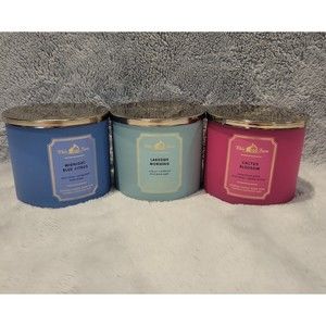 *NWT*Bath & Body Works 3 wick candle bundle. *3 candles total*